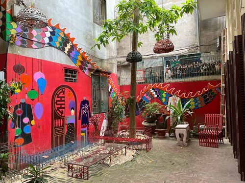 Ornate Heritage Venue With Vibrant Lanterns for Colourful Celebrations