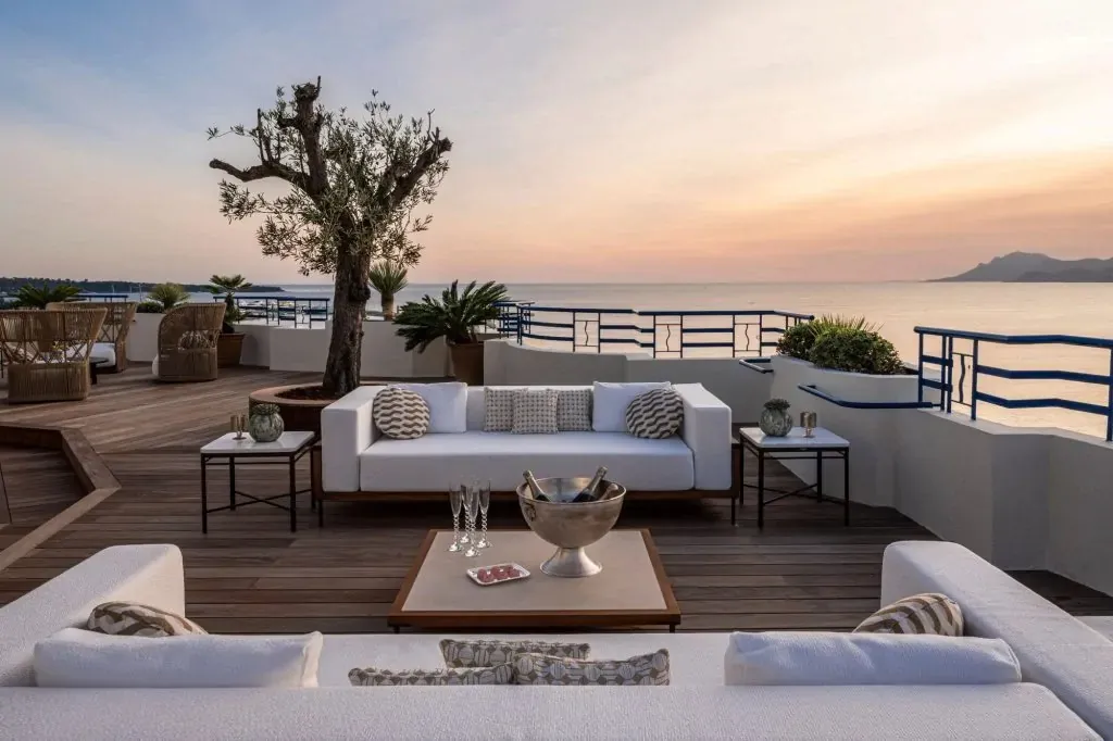 Refined rooftop restaurant in the heart of the South Riviera via The Mediterranean Insider.webp