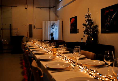 Stylish Loft With Christmas Charm Ideal for Cosy Holiday Gatherings