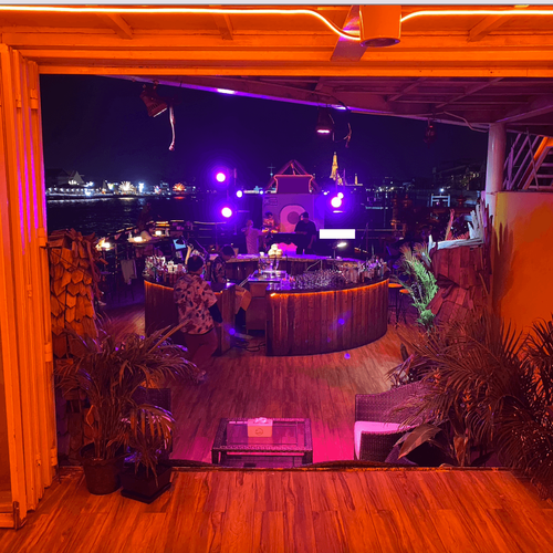 Floating Event Space with Panoramic City Views