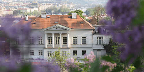 Elegant Neoclassical Villa With Stunning Views for Elite Garden Parties