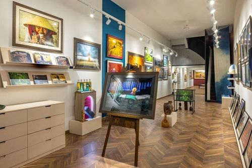Modern Art Gallery With a Private VIP Space for Intimate Exhibitions
