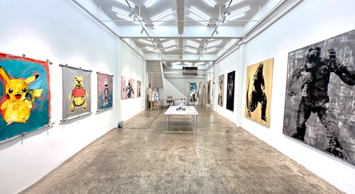 Bright Contemporary Gallery for Creative Showcases and Exhibitions
