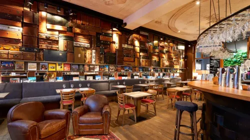 Enthralling Globe-Trotter Space for Evocative Events