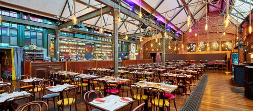 Rustic Event Venue With Spacious Outdoor Seating